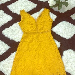 Barely used few moda cocktail dress! 👗